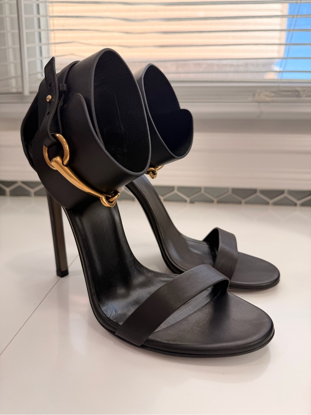 Gucci Black Leather High-Heel Ankle-Cuff Sandals with Gold Buckle - Picture 2 of 14